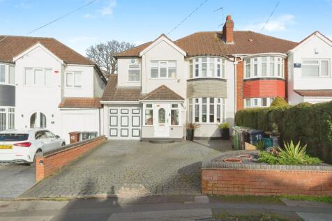 4 bedroom semi-detached house for sale