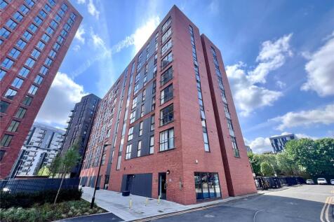 3 bedroom flat for sale