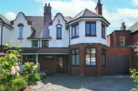 4 bedroom semi-detached house for sale