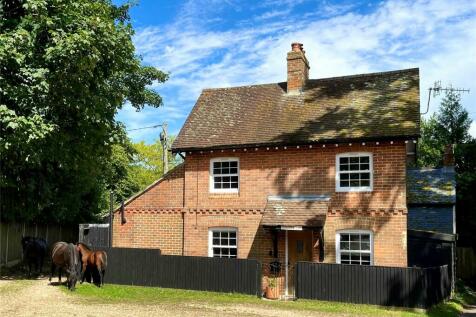 2 bedroom detached house for sale