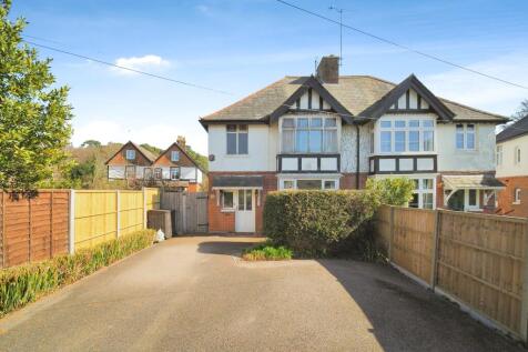 3 bedroom semi-detached house for sale