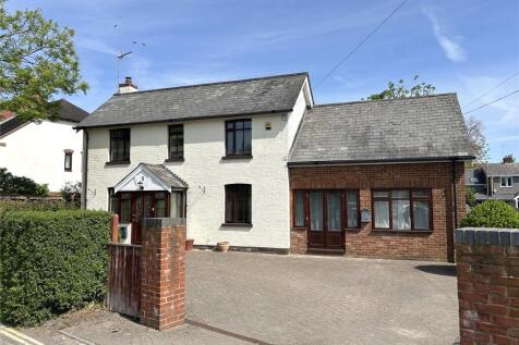 3 bedroom detached house for sale