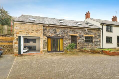 3 bedroom mews property for sale