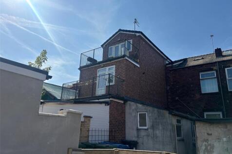 4 bedroom terraced house for sale