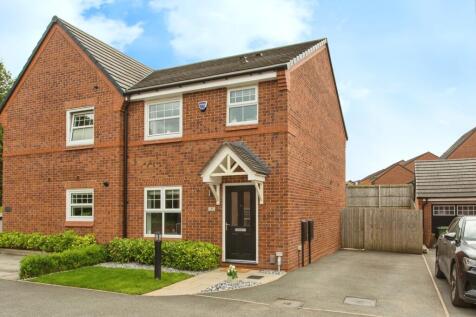 3 bedroom semi-detached house for sale