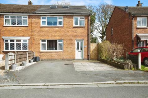 4 bedroom semi-detached house for sale