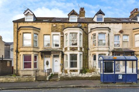 5 bedroom terraced house for sale