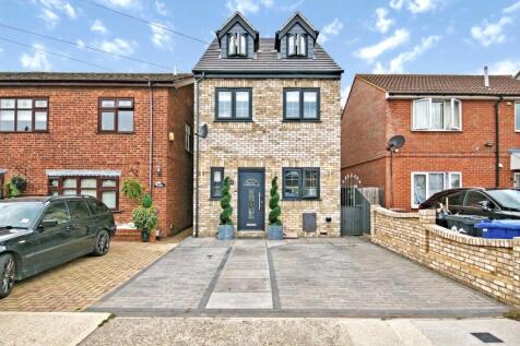 3 bedroom detached house for sale