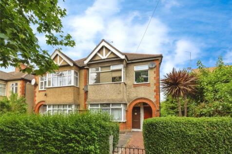 1 bedroom maisonette for sale