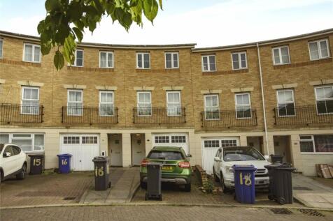 4 bedroom terraced house for sale