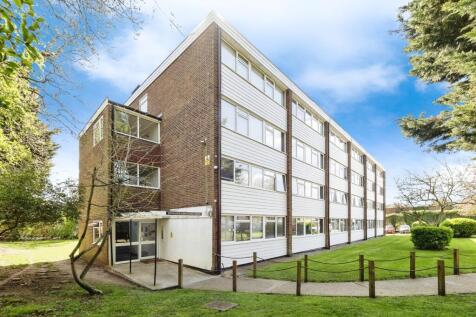 2 bedroom maisonette for sale