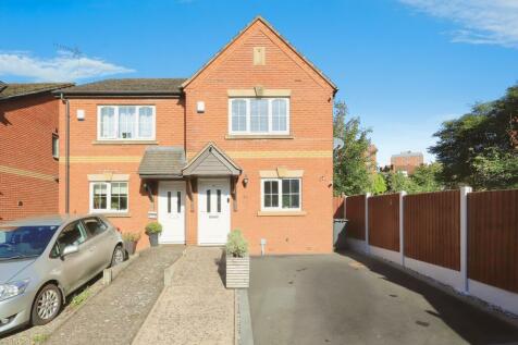 2 bedroom semi-detached house for sale