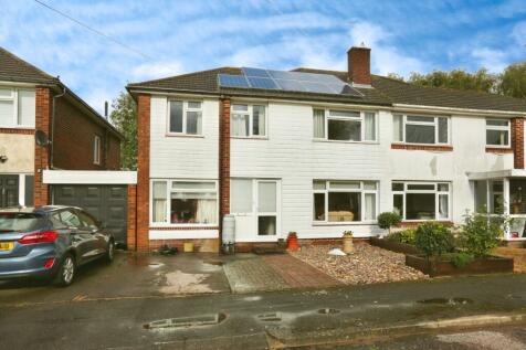 4 bedroom semi-detached house for sale