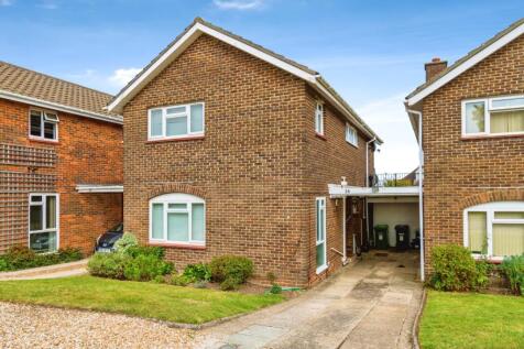 3 bedroom flat for sale