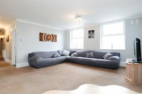 4 bedroom flat for sale