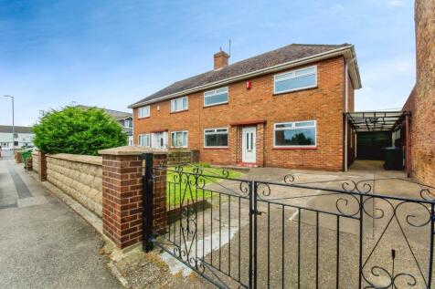 3 bedroom semi-detached house for sale