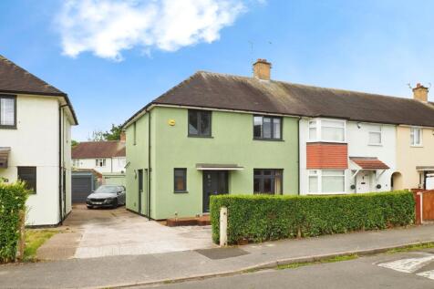 3 bedroom end of terrace house for sale