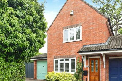 3 bedroom link detached house for sale