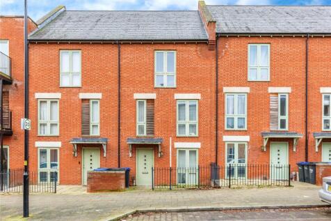 4 bedroom terraced house for sale