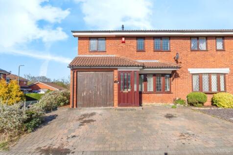 4 bedroom semi-detached house for sale