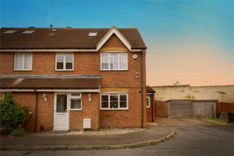 5 bedroom end of terrace house for sale