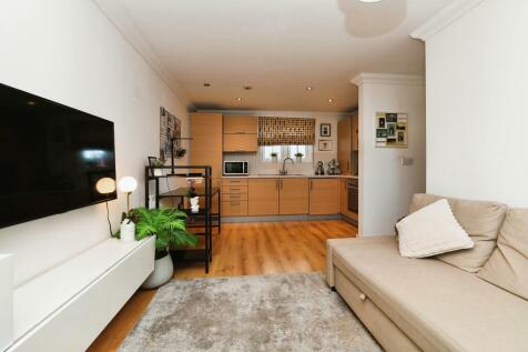 1 bedroom flat for sale