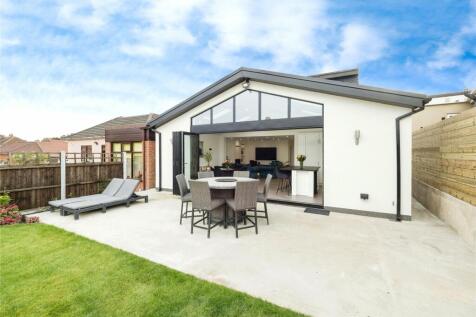 4 bedroom bungalow for sale