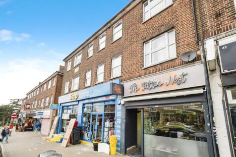 3 bedroom maisonette for sale