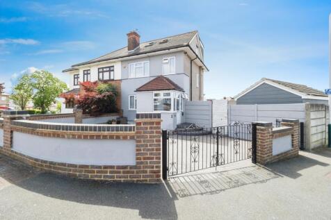 4 bedroom semi-detached house for sale