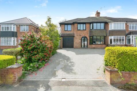 4 bedroom semi-detached house for sale