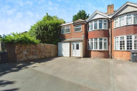 4 bedroom semi-detached house for sale
