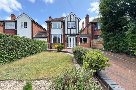 3 bedroom link detached house for sale