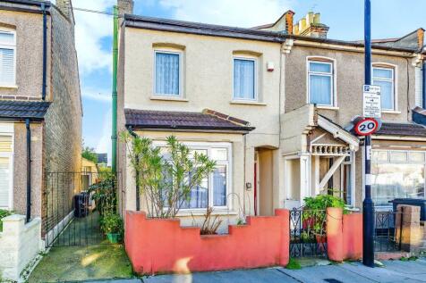 3 bedroom end of terrace house for sale