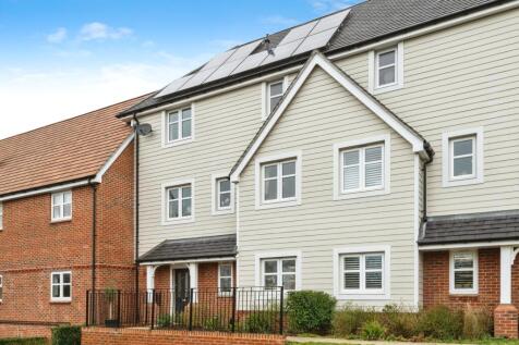 3 bedroom terraced house for sale