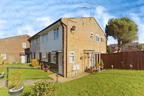 2 bedroom maisonette for sale