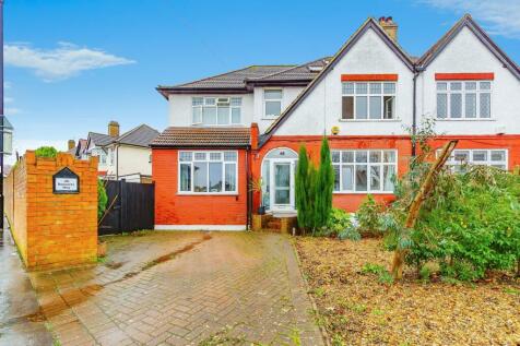 6 bedroom semi-detached house for sale