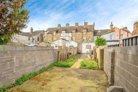 5 bedroom terraced house for sale