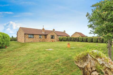 4 bedroom bungalow for sale