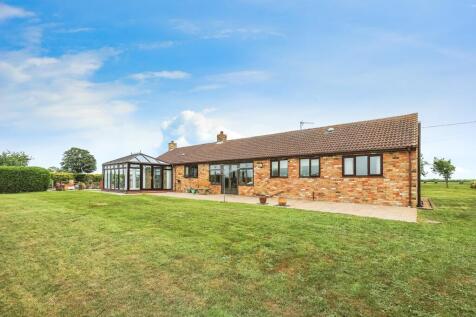 4 bedroom bungalow for sale