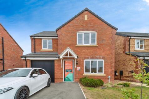4 bedroom detached house for sale