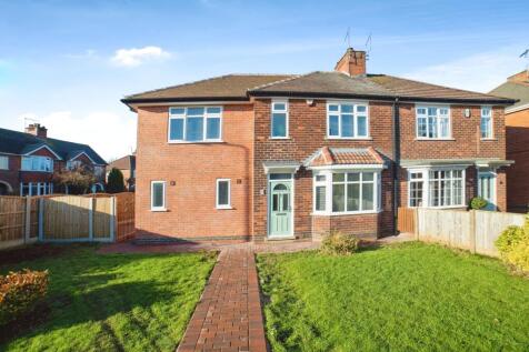 4 bedroom semi-detached house for sale