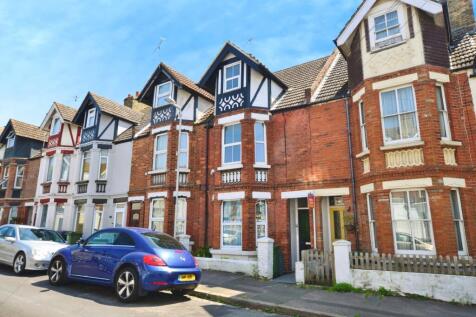 2 bedroom maisonette for sale