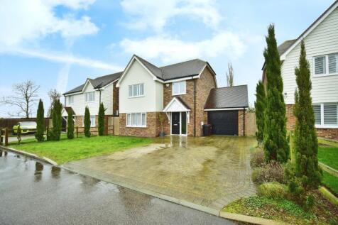 4 bedroom detached house for sale