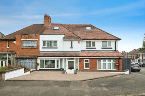 6 bedroom semi-detached house for sale