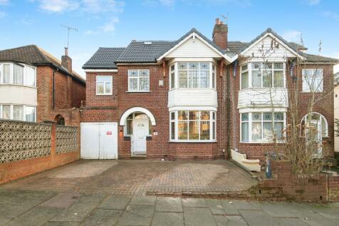 6 bedroom semi-detached house for sale