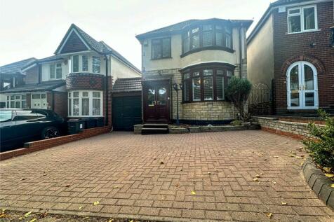 3 bedroom link detached house for sale