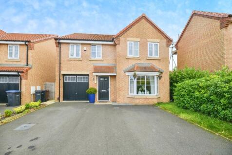 4 bedroom detached house for sale