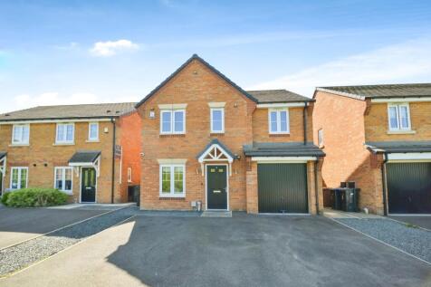 4 bedroom detached house for sale