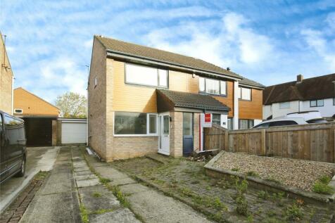 2 bedroom semi-detached house for sale