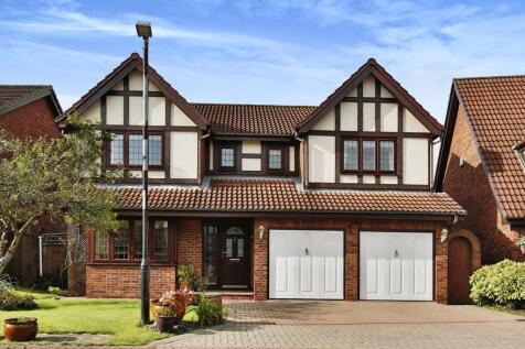 5 bedroom detached house for sale